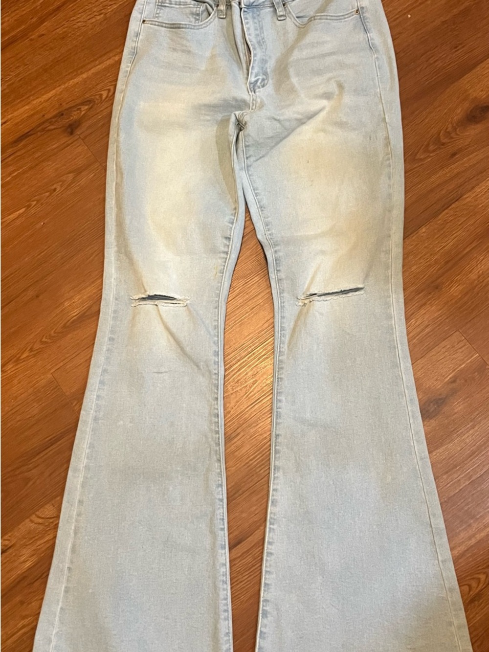 Light Wash Flare Women's Jeans with Knee Rips. Size 11/30